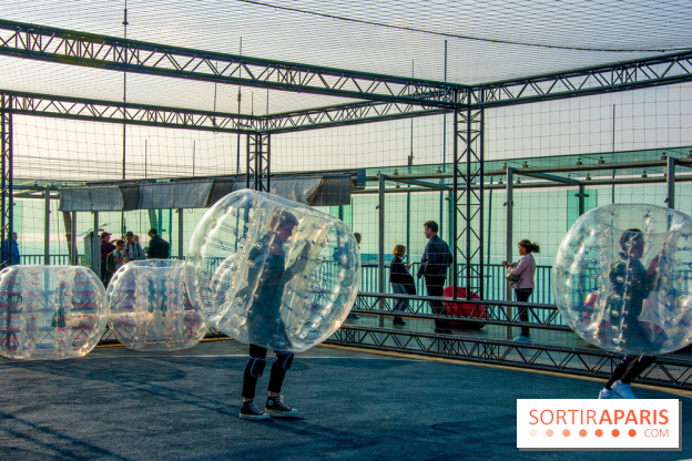 Animation de Bubble Foot sur la Tour Montparnasse