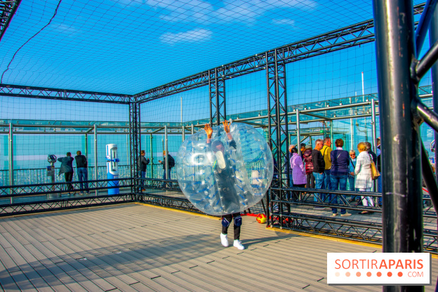 Animation de Bubble Foot sur la Tour Montparnasse