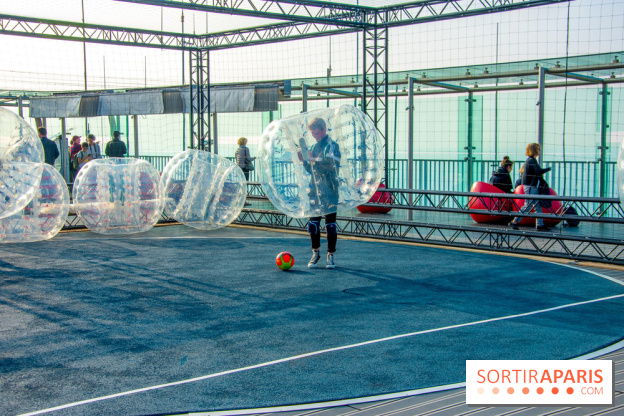 Animation de Bubble Foot sur la Tour Montparnasse