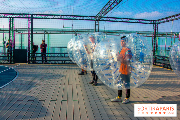 Animation de Bubble Foot sur la Tour Montparnasse