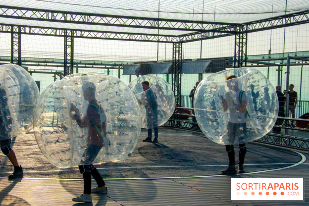 Animation de Bubble Foot sur la Tour Montparnasse