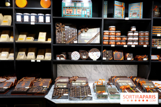 Boutique commune À la Mère de Famille et Stohrer à Paris