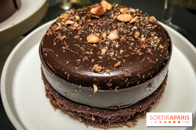 Tea-time Hotel Duo by Kevin Lacote