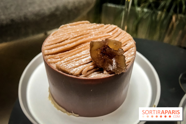 Tea-time Hotel Duo by Kevin Lacote