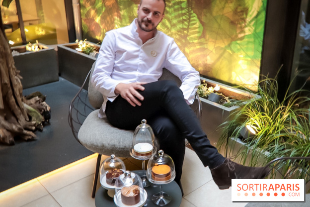 Tea-time Hotel Duo by Kevin Lacote