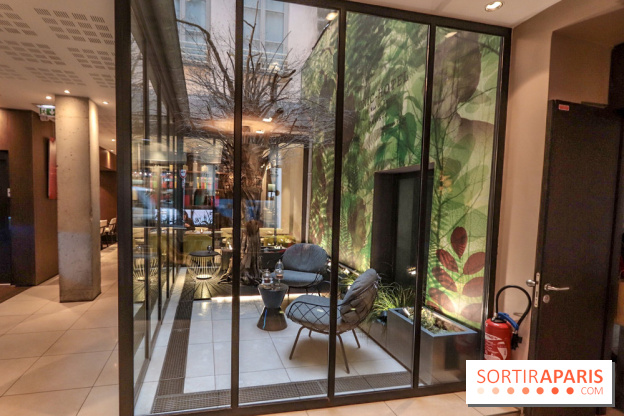 Tea-time Hotel Duo by Kevin Lacote