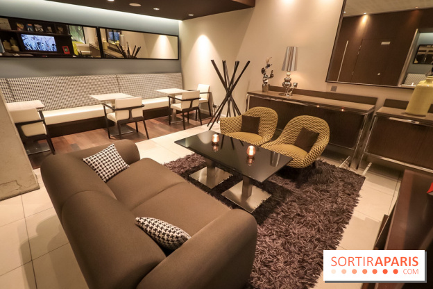 Tea-time Hotel Duo by Kevin Lacote