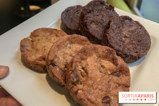 Tea-time Hotel Duo by Kevin Lacote