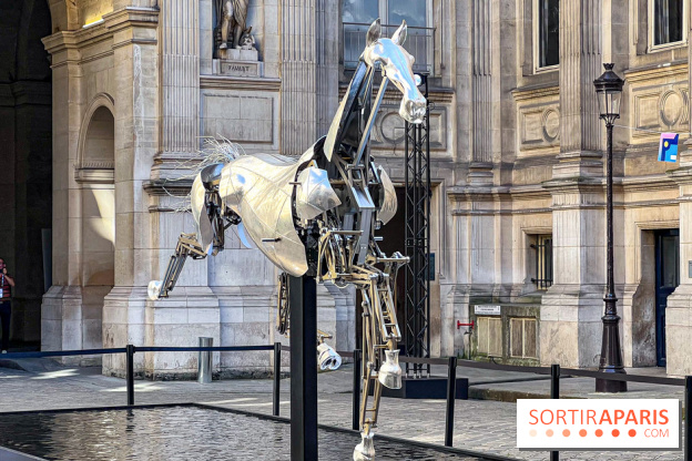 JO Paris 2024: Zeus, le cheval métallique de la cérémonie d'ouverture exposé à l'Hôtel de Ville