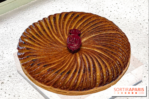 La Galette des rois vanille et marron du Royal Monceau - Raffles Paris 2024