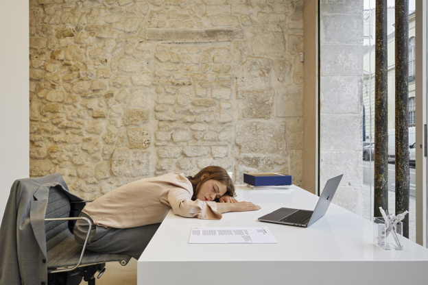 Elmgreen & Dragset installation galerie MASSIMODECARLO PIÈCE UNIQUE