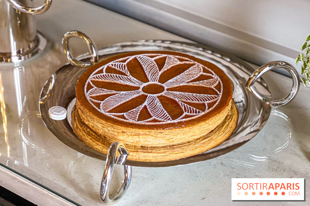 Amande, Vanille & Praliné Spéculoos la galette des rois 2026 de Matthieu Carlin à l'Hôtel de Crillon