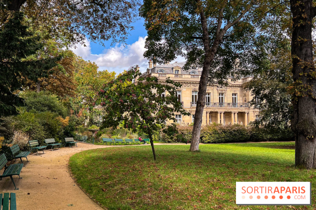 Jardin de l'Hôtel Salomon de Rothschild à Paris : un havre de verdure historique caché au cœur du 8e