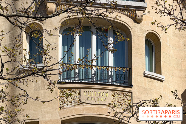Cette célèbre maison de luxe est sur les Champs-Élysées depuis 1914 et sa première façade existe encore