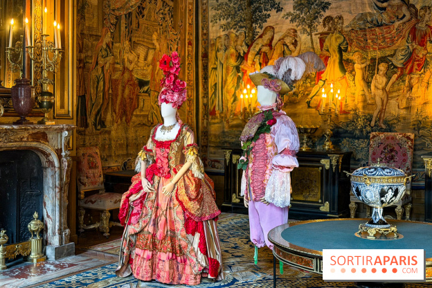 Une exposition de costumes de scène conçus par Christian Lacroix au château de Fontainebleau