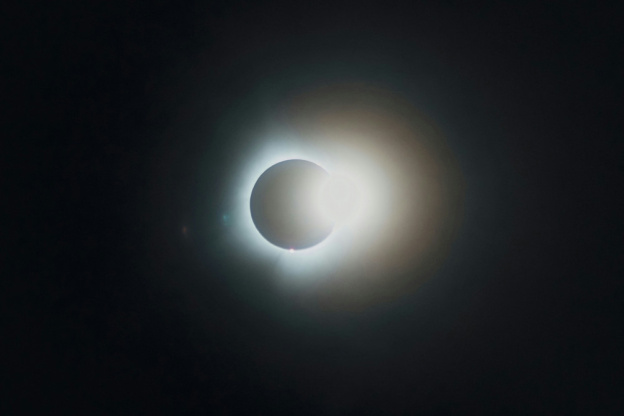 Eclipse du 12 août : peut-on prendre en photo le phénomène avec son smartphone ?