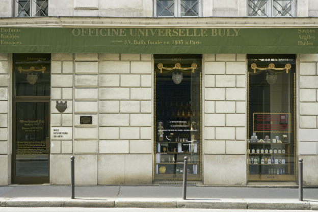 Officine Universelle Buly, une boutique d’apothicaire au charme d’un autre siècle rue Bonaparte