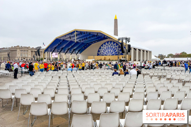En images - Visite du Pape à Paris : la grande messe des Champs-Élysées à la place de la Concorde
