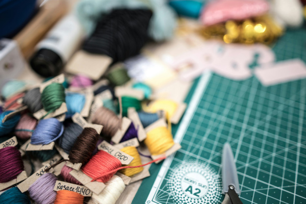 Bag-all : la boutique du Marais où les pochettes se personnalisent à vos initiales