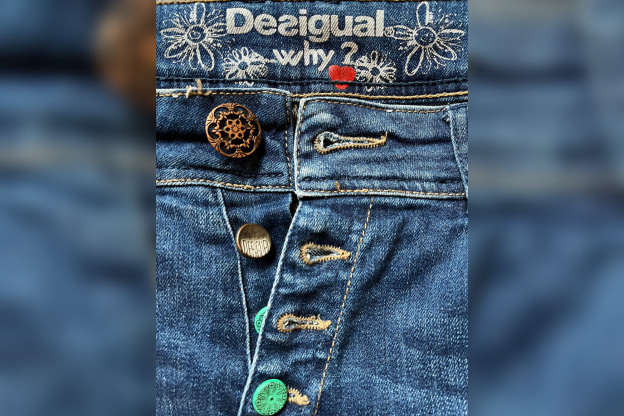 Christian Lacroix signe la collection de rentrée de Desigual, pour l'automne-hiver 2022