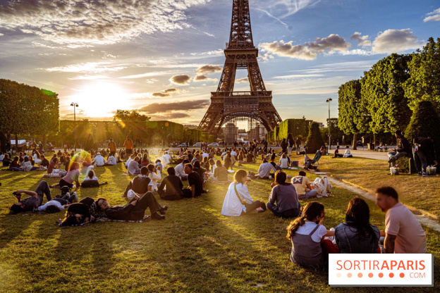 Visuel Paris Champs de Mars Tour Eiffel