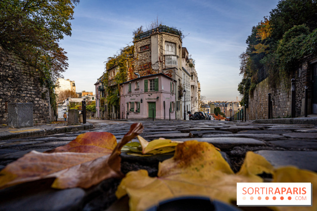 Visuel Paris - maison rose - automne
