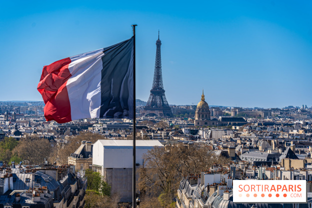 visuel Paris visuel  -  France - Tour Eiffel - drapeau