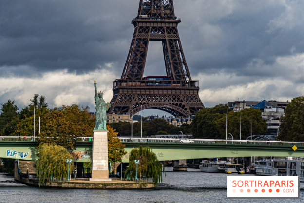 visuel Paris visuel  -  ile aux cygnes - statue de la liberté - temps gris