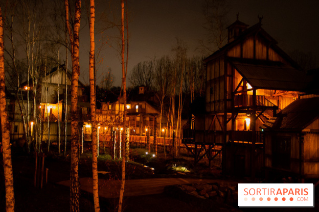 Cité Suspendue : extérieur de nuit