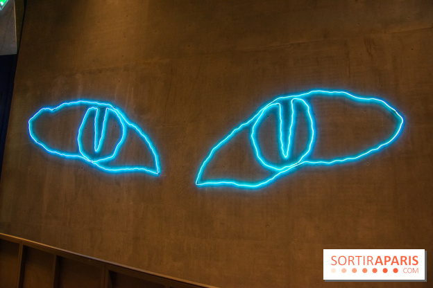 Claude Lévêque installe une œuvre à l'UGC Velizy