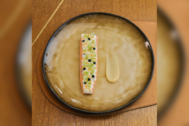 Le Sergent Recruteur - Truite irisée au goût légèrement boisé, crème fouettée au sirop d'érable, pomme verte et radis noir