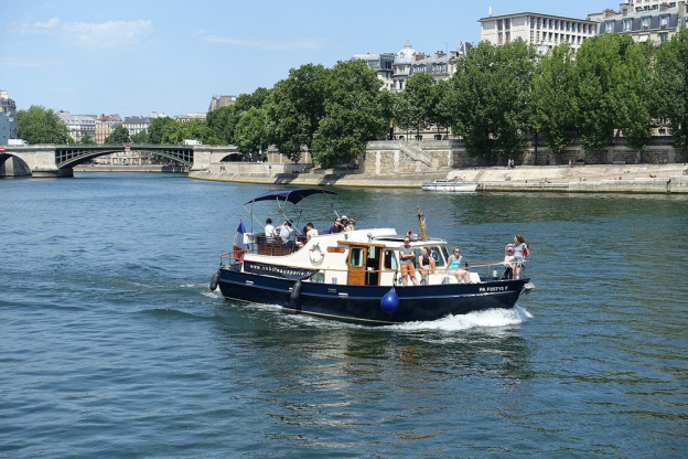 Bateau à Paris : Naviguez, vivez Paris autrement !