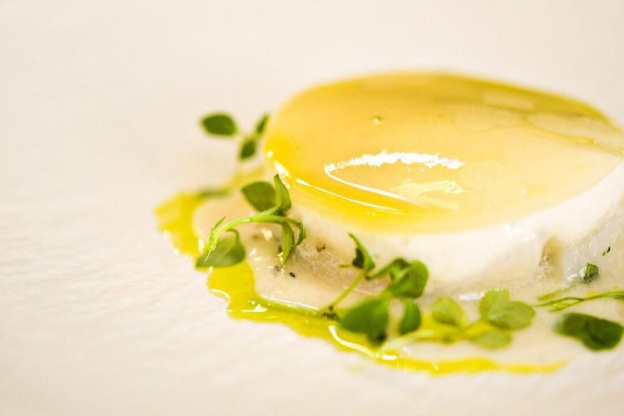 L'Inaperçu, une fusion unique de photographie et bistronomie dans le Marais