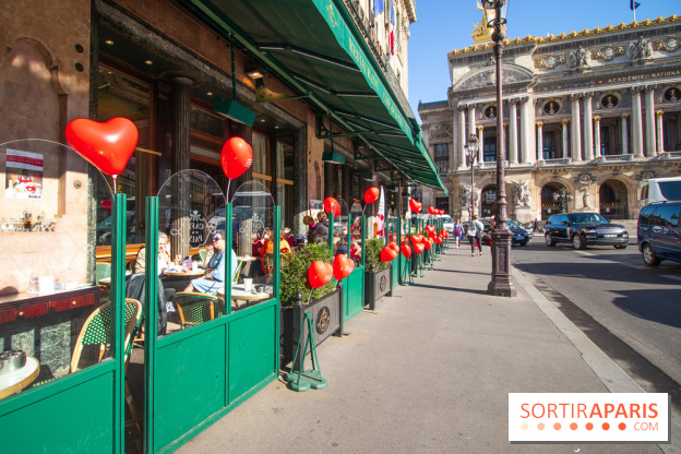 Den inderlige træstamme på Café de la Paix - Sortiraparis.com