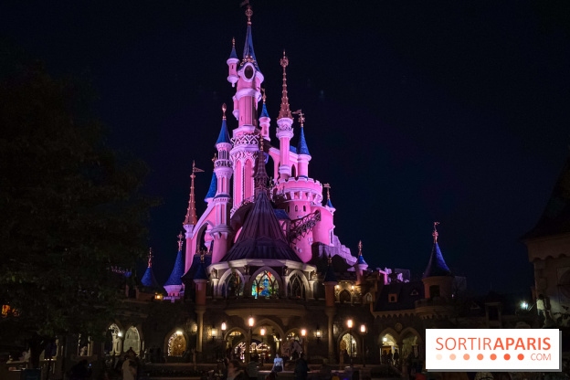 Visuels Disneyland Paris château nuit