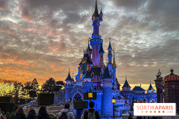 Visuels Disneyland Paris - château coucher de soleil