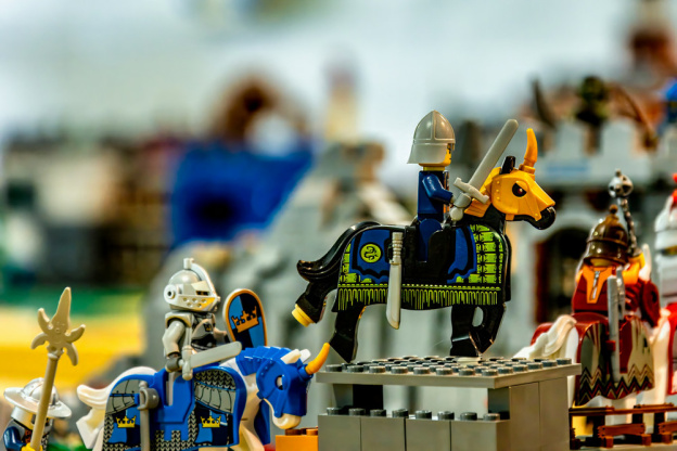 Exposition Playmobil histoires et légendes du Moyen-Âge au musée de l'Armée Invalides