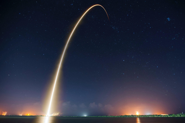Espace : Virgin Galactic propose des vols dans l'espace au grand public