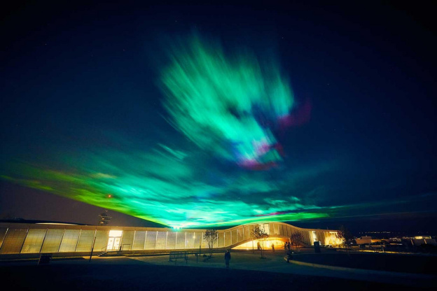 Boréalis : admirez des aurores boréales exceptionnelle sur le parvis de Notre-Dame de Paris