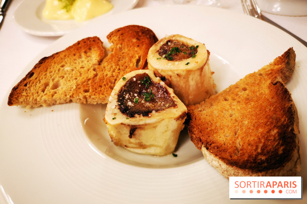 Batifol - Restaurant Paris 10 - Os à moelle, sel de Guérande et pain de campagne grillé