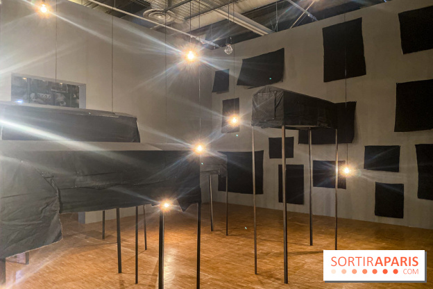 Christian Boltanski,  Les Tombeaux et Les Concessions, 1996