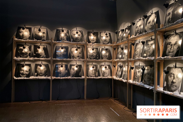 Christian Boltanski, Réserve des Suisses morts, 1990