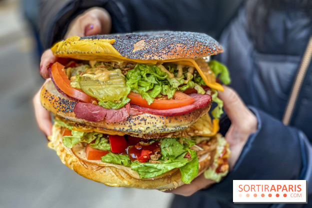 Noo York Hot Dog Bagel