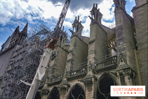 Notre Dame, démontage de l'échafaudage endommagé 