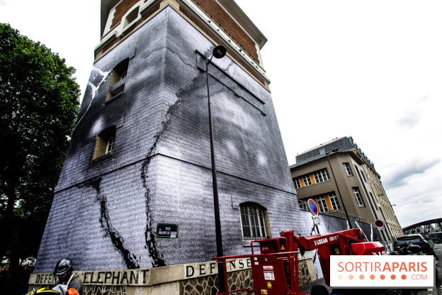 Hommage à Adama Traoré : l'artiste JR dévoile un collage géant à Paris, les photos