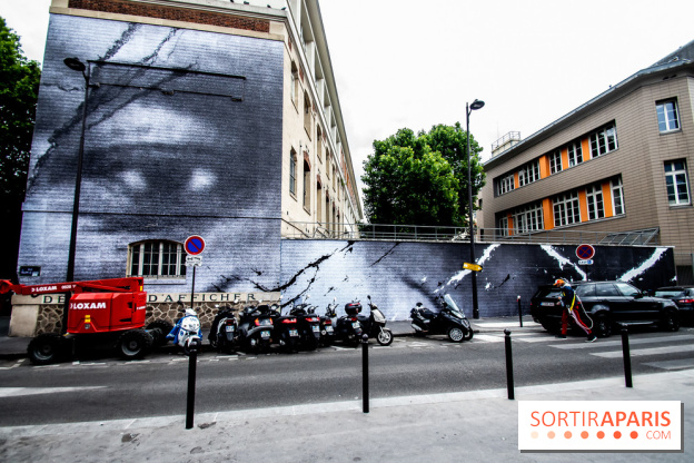 Hommage à Adama Traoré : l'artiste JR dévoile un collage géant à Paris, les photos