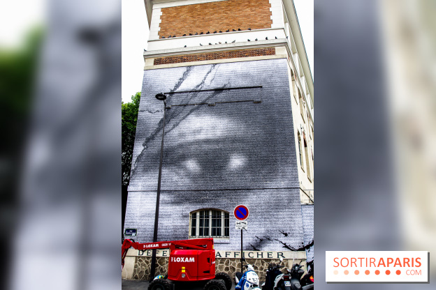 Hommage à Adama Traoré : l'artiste JR dévoile un collage géant à Paris, les photos