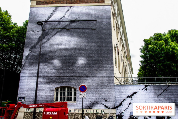 Hommage à Adama Traoré : l'artiste JR dévoile un collage géant à Paris, les photos
