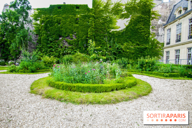 Le jardin des Arts-Albert Schweitzer à Paris, les photos