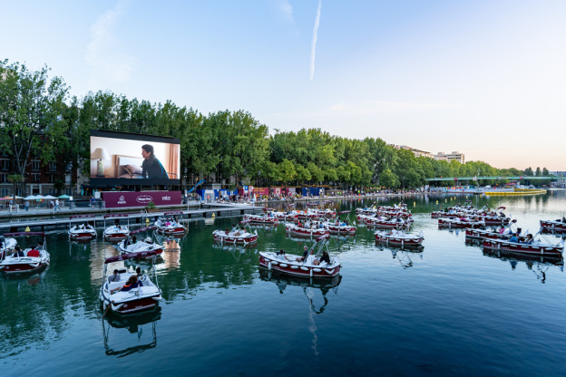 Photos du cinéma sur l'eau de Paris Plages